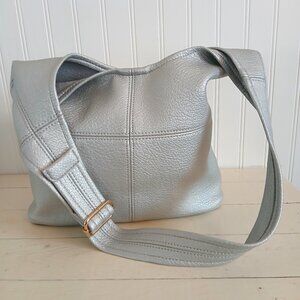 SILVER GRAY BUCKET SHOULDER BAG PEBBLED POLY LARGE